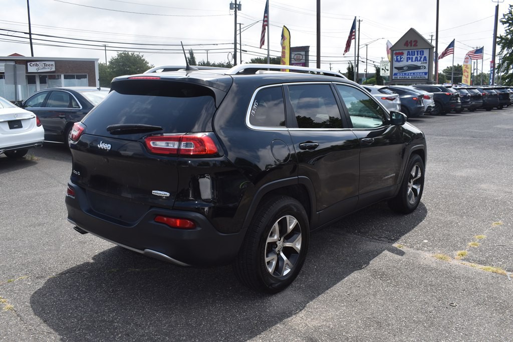 2017 Jeep Cherokee Image 4