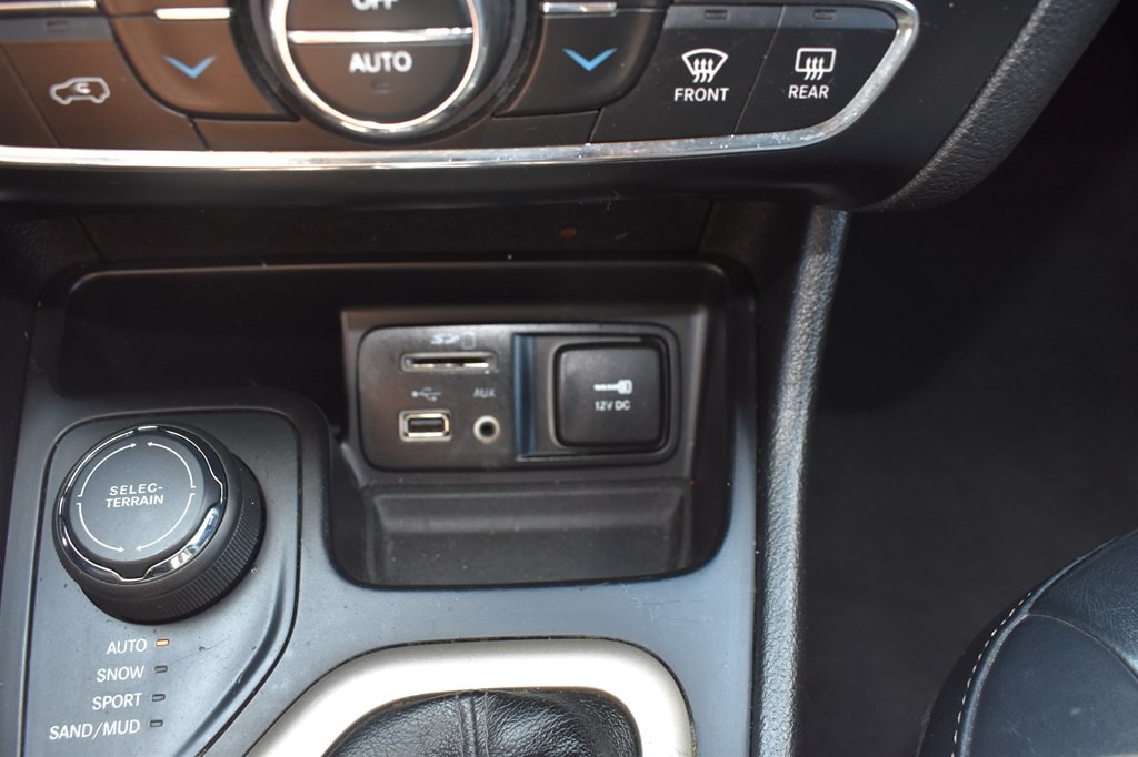 2017 Jeep Cherokee Image 15