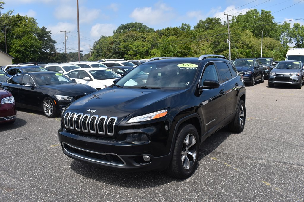 2017 Jeep Cherokee Image 16