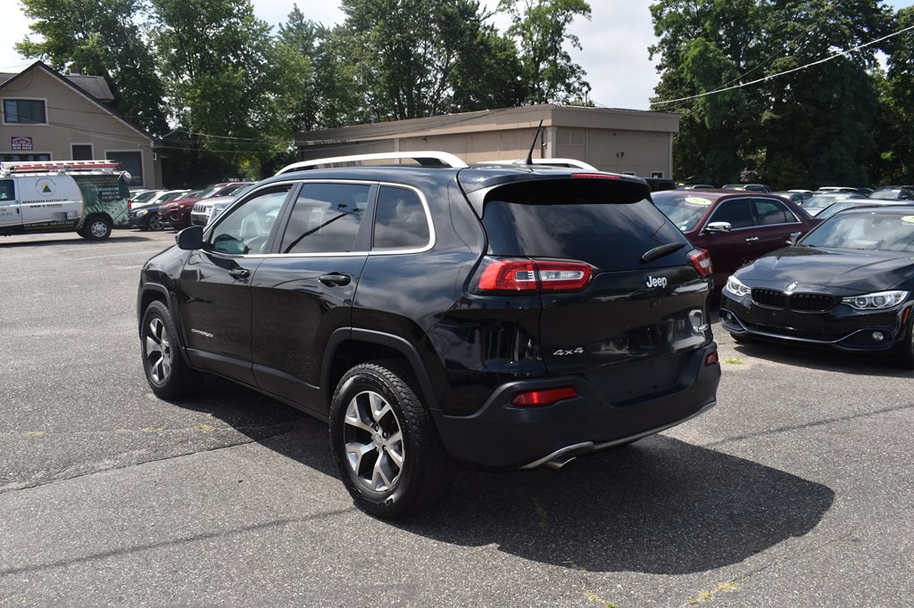 2017 Jeep Cherokee Image 21