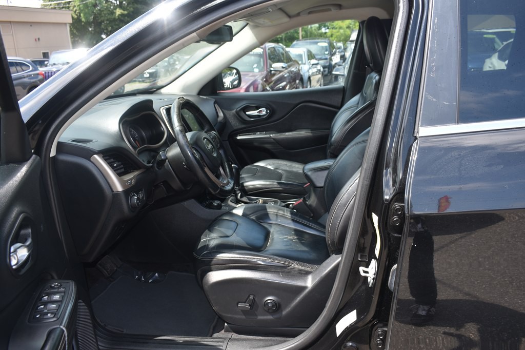 2017 Jeep Cherokee Image 23