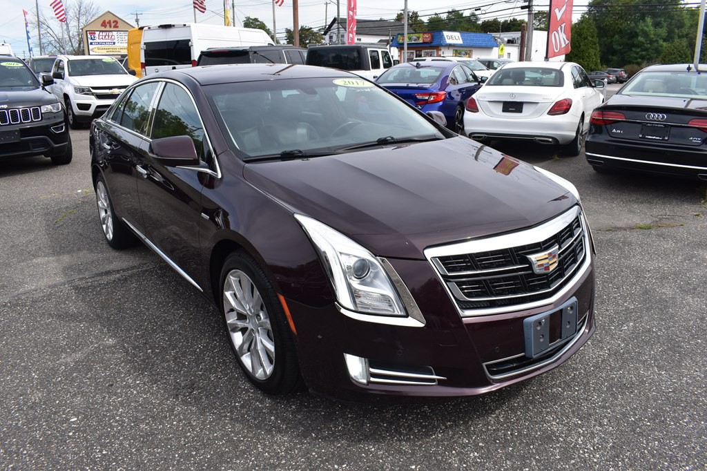 2017 Cadillac XTS Image 1