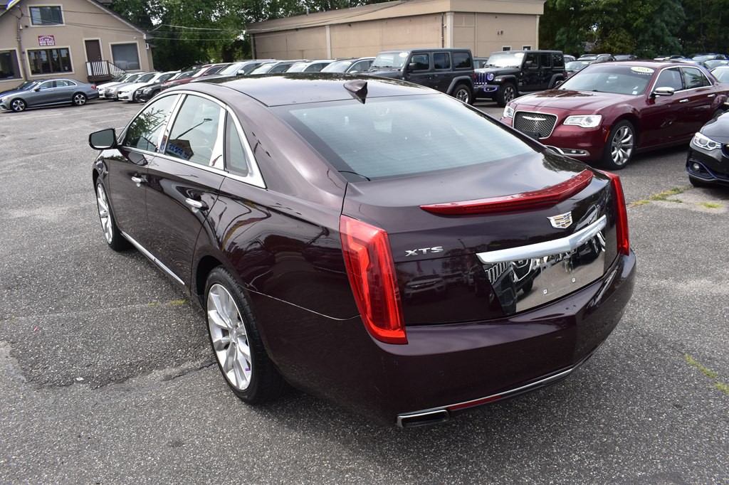 2017 Cadillac XTS Image 6