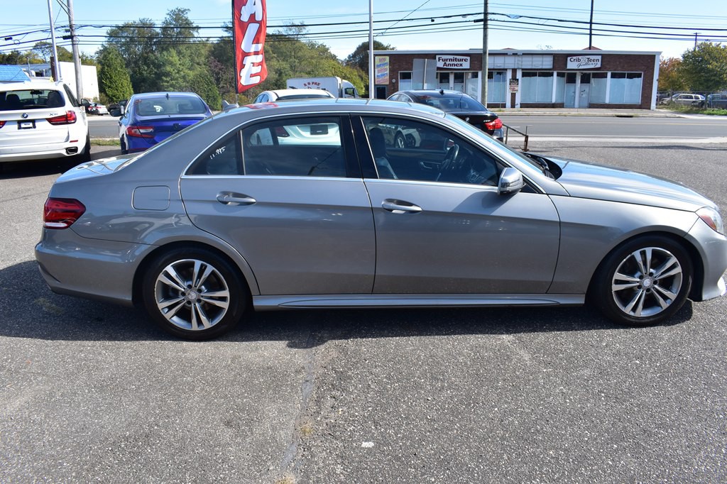 2015 Mercedes-Benz E-Class Image 9