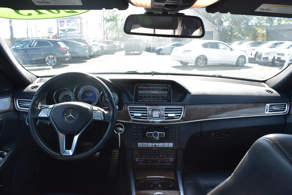 2015 Mercedes-Benz E-Class Image 21