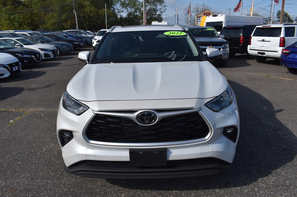 2022 Toyota Highlander Image 2