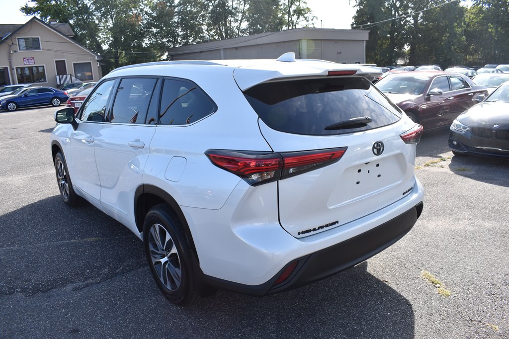 2022 Toyota Highlander Image 6