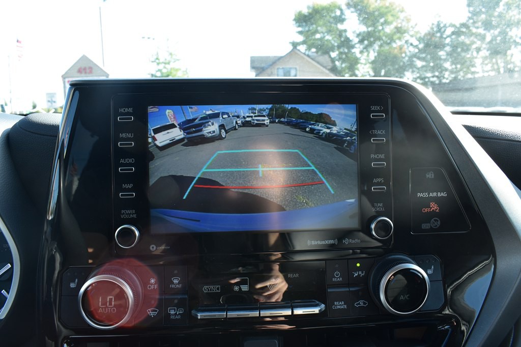 2022 Toyota Highlander Image 19