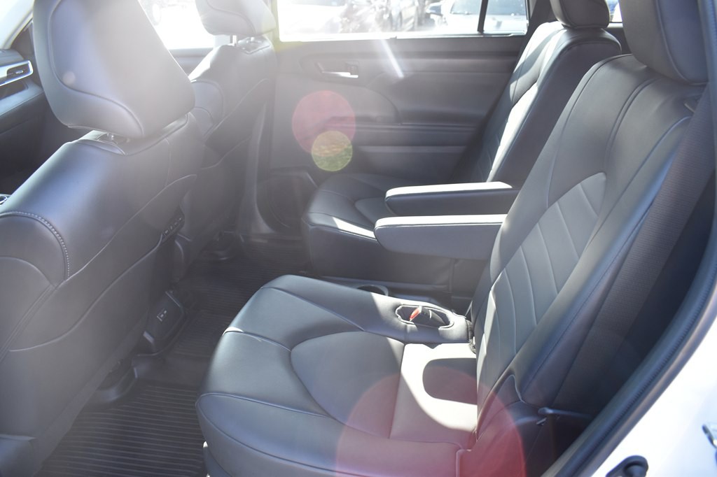 2022 Toyota Highlander Image 20