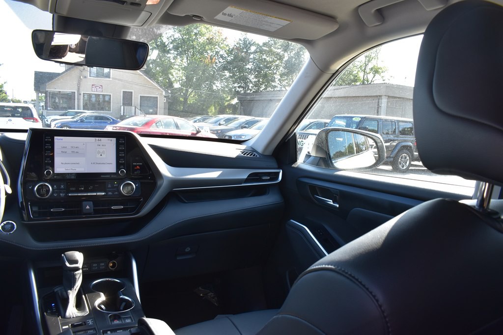 2022 Toyota Highlander Image 27