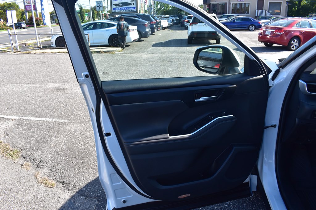 2022 Toyota Highlander Image 28