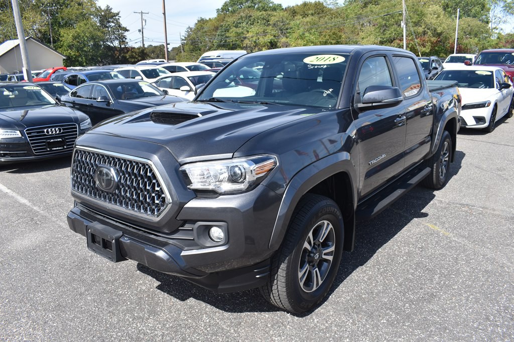 2018 Toyota Tacoma Image 4