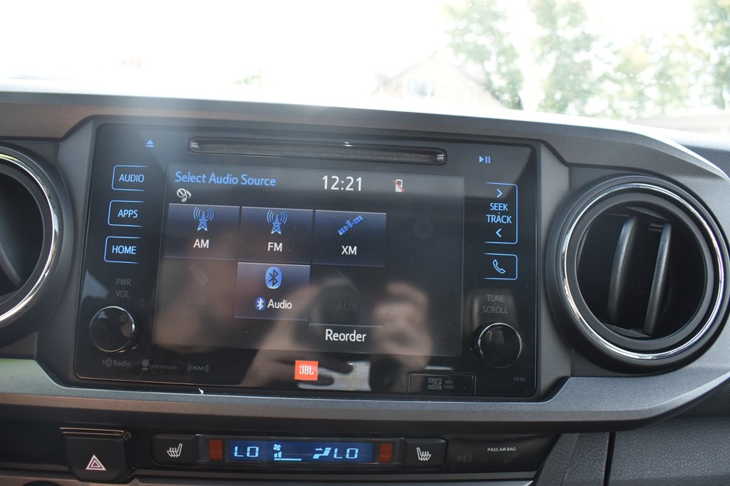 2018 Toyota Tacoma Image 16