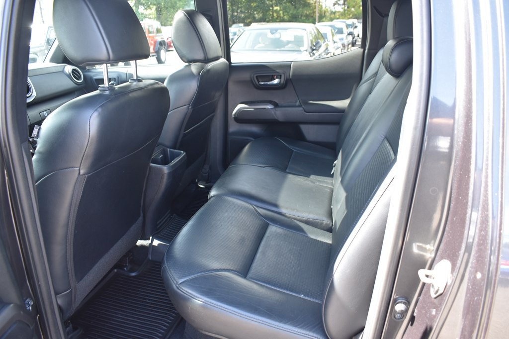 2018 Toyota Tacoma Image 20