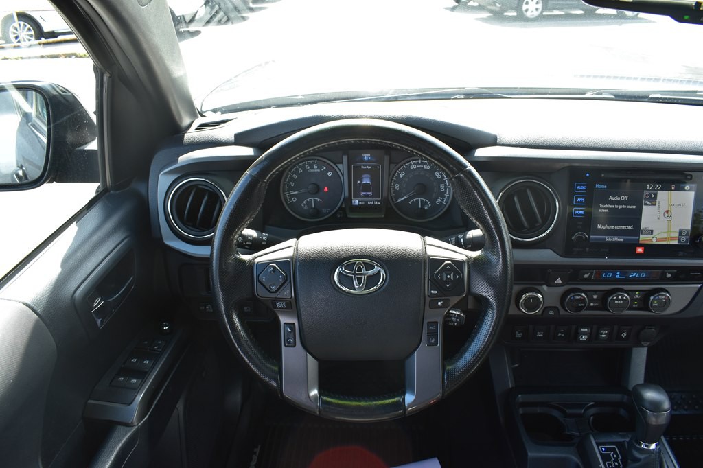 2018 Toyota Tacoma Image 24