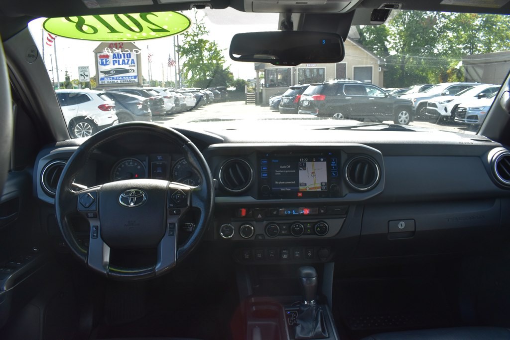2018 Toyota Tacoma Image 25