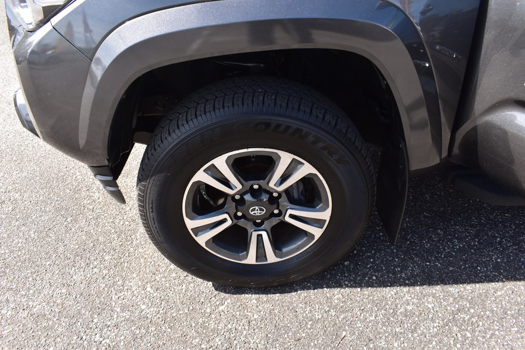 2018 Toyota Tacoma Image 29