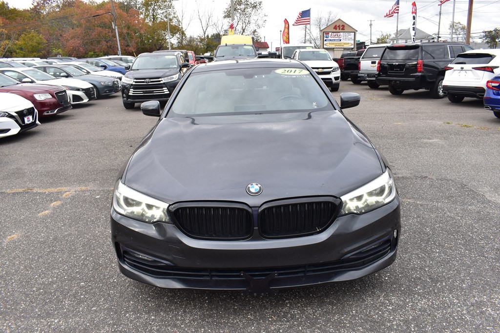 2017 BMW 5 Series Image 2