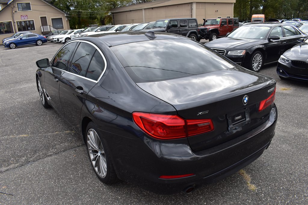 2017 BMW 5 Series Image 6