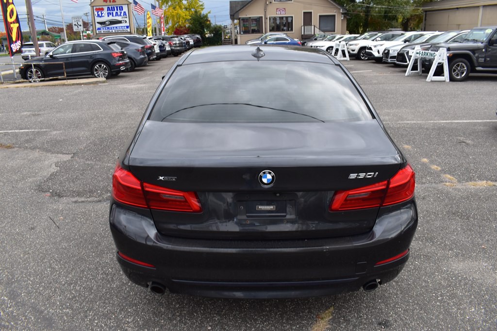 2017 BMW 5 Series Image 7