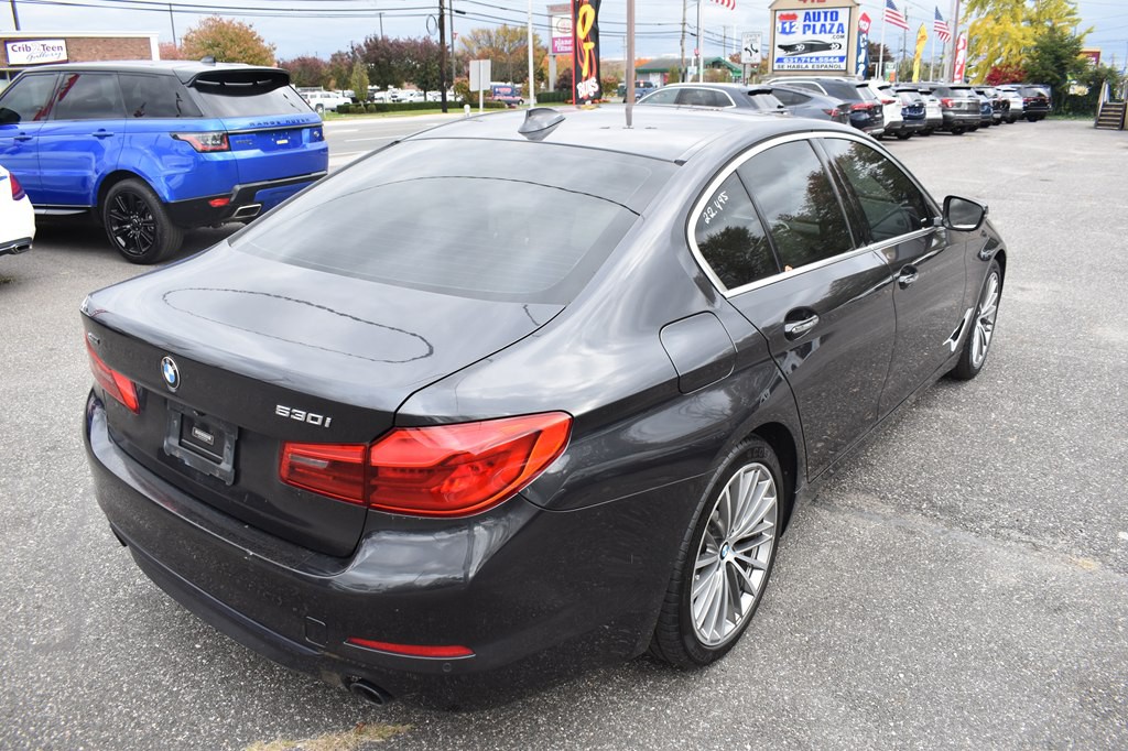 2017 BMW 5 Series Image 8