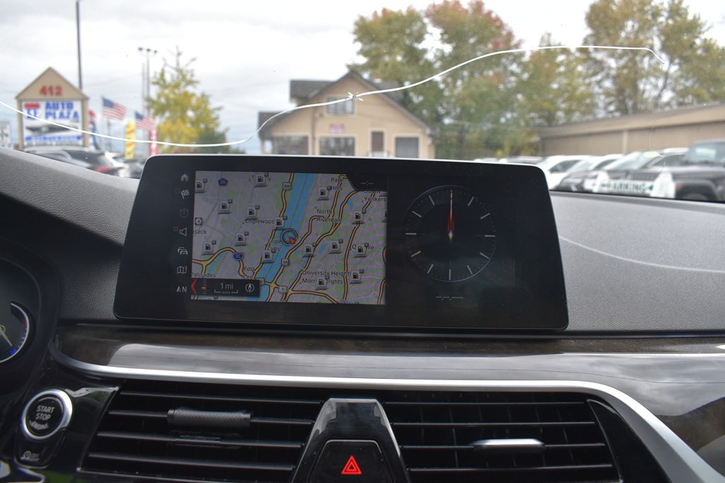 2017 BMW 5 Series Image 16