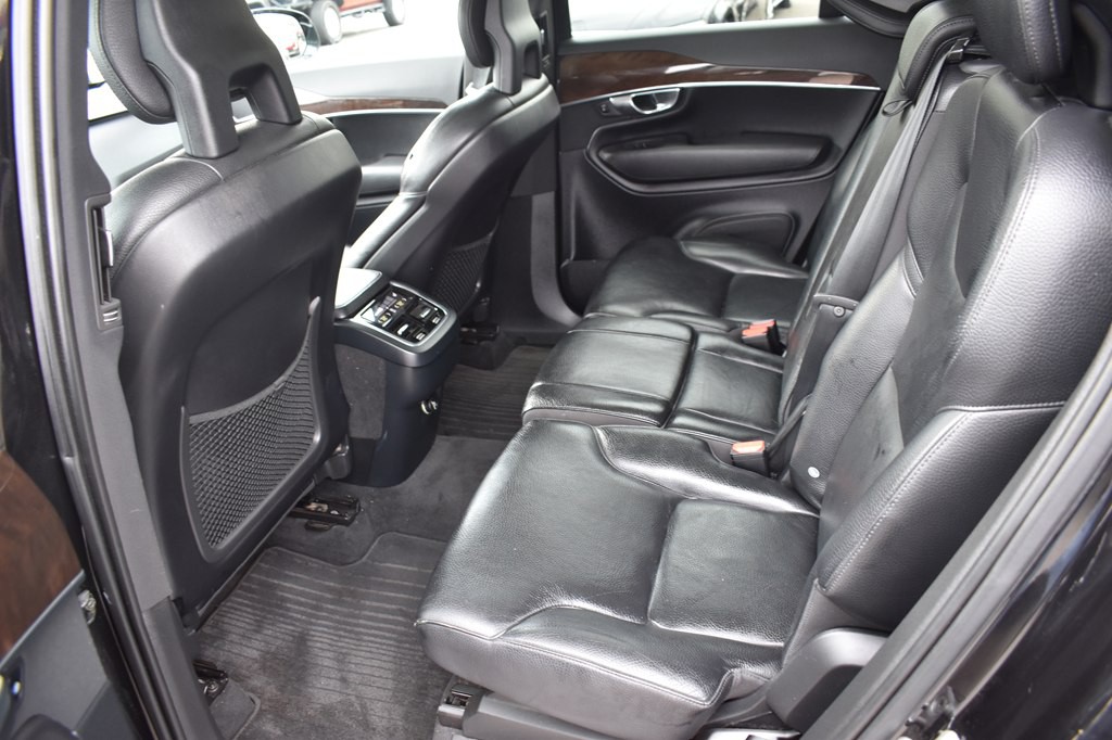2016 Volvo XC90 Image 21