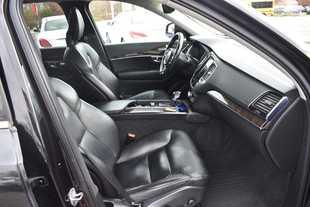 2016 Volvo XC90 Image 25