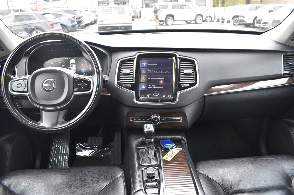 2016 Volvo XC90 Image 28