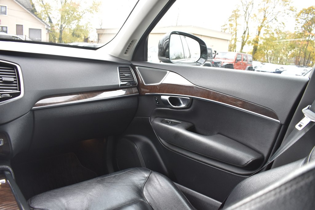 2016 Volvo XC90 Image 29