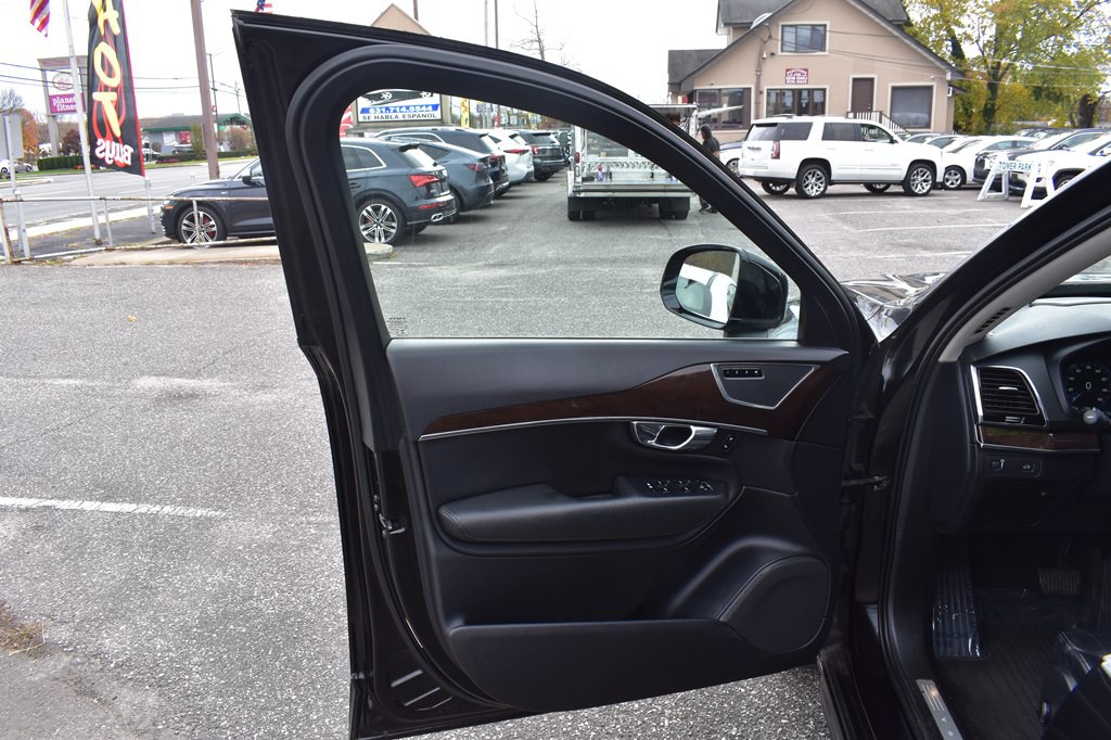 2016 Volvo XC90 Image 30