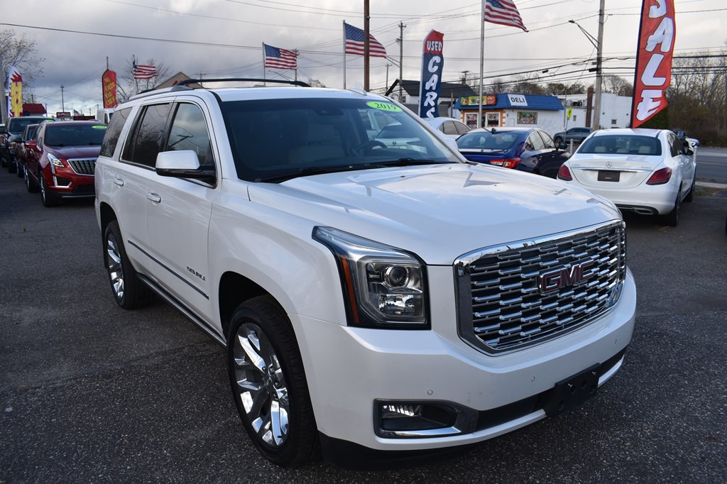 2019 GMC Yukon Image 1