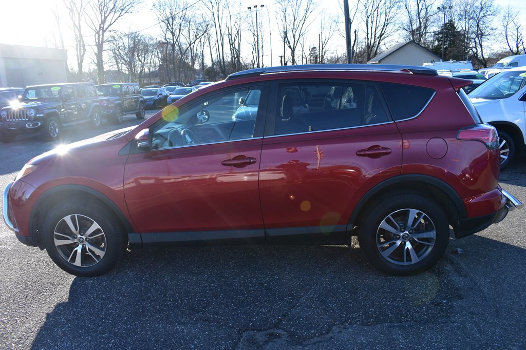 2017 Toyota Rav4 Image 5