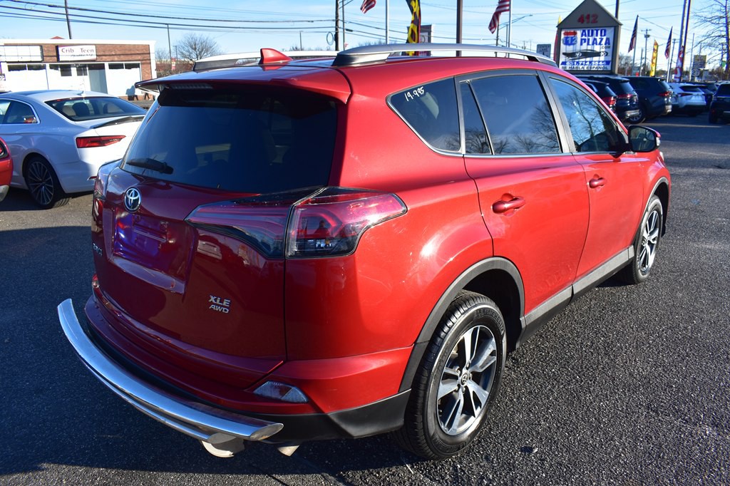 2017 Toyota Rav4 Image 8