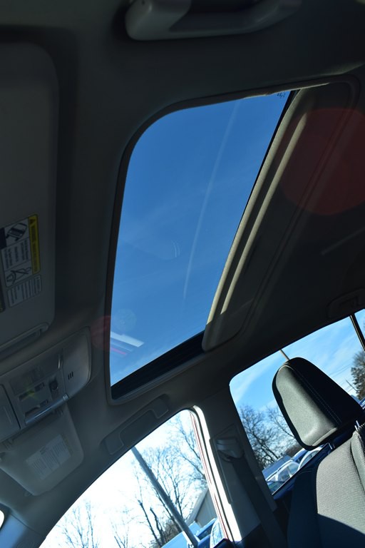 2017 Toyota Rav4 Image 11