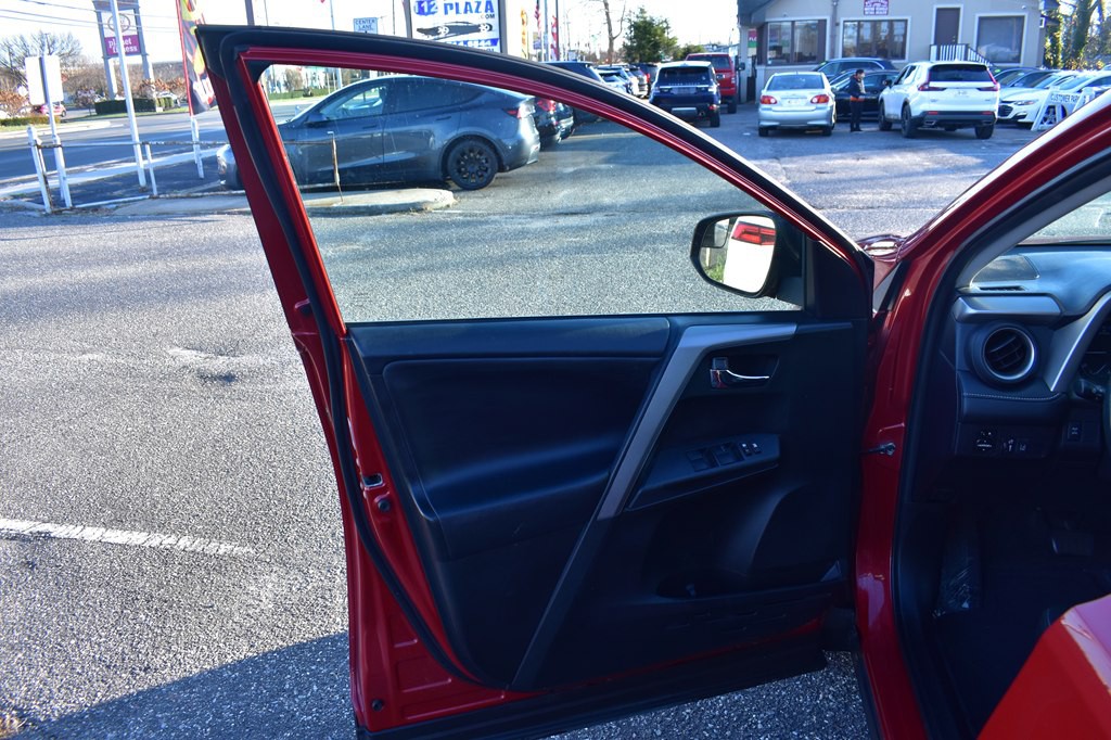 2017 Toyota Rav4 Image 22