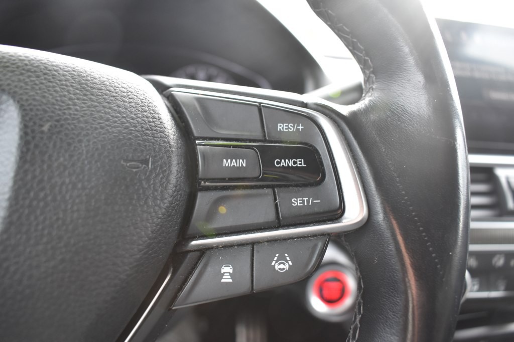 2018 Honda Accord Image 13