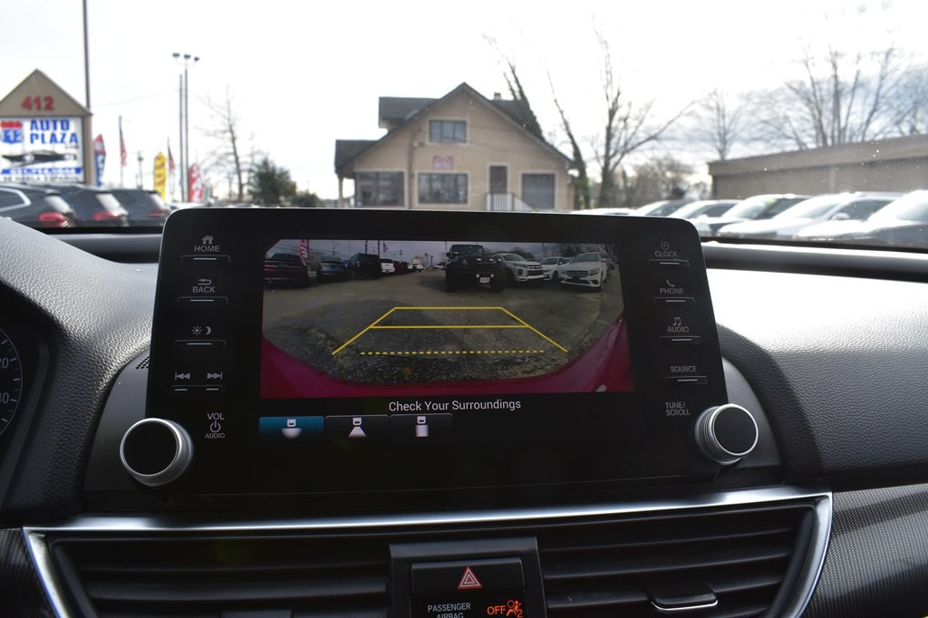 2018 Honda Accord Image 15