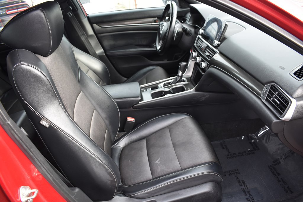 2018 Honda Accord Image 18
