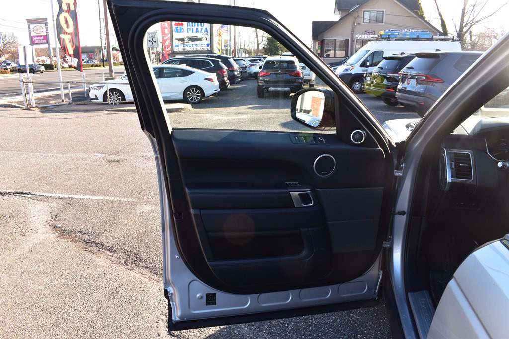 2016 Land Rover Range Rover Sport Image 31