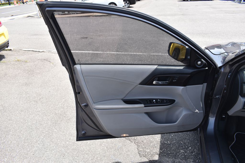 2013 Honda Accord Image 8