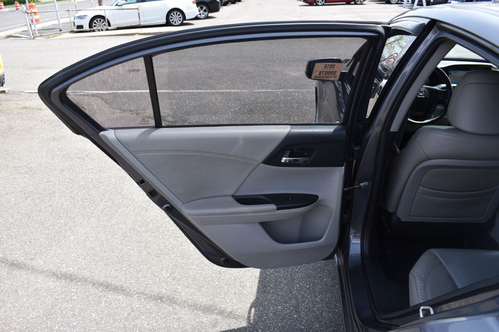 2013 Honda Accord Image 9