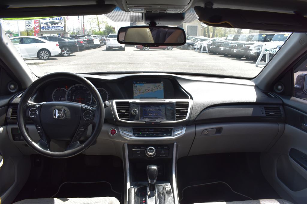 2013 Honda Accord Image 17