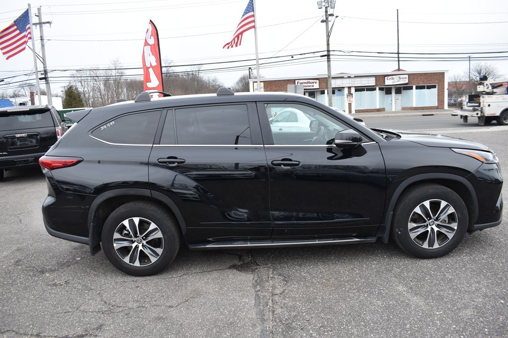 2023 Toyota Highlander Image 9