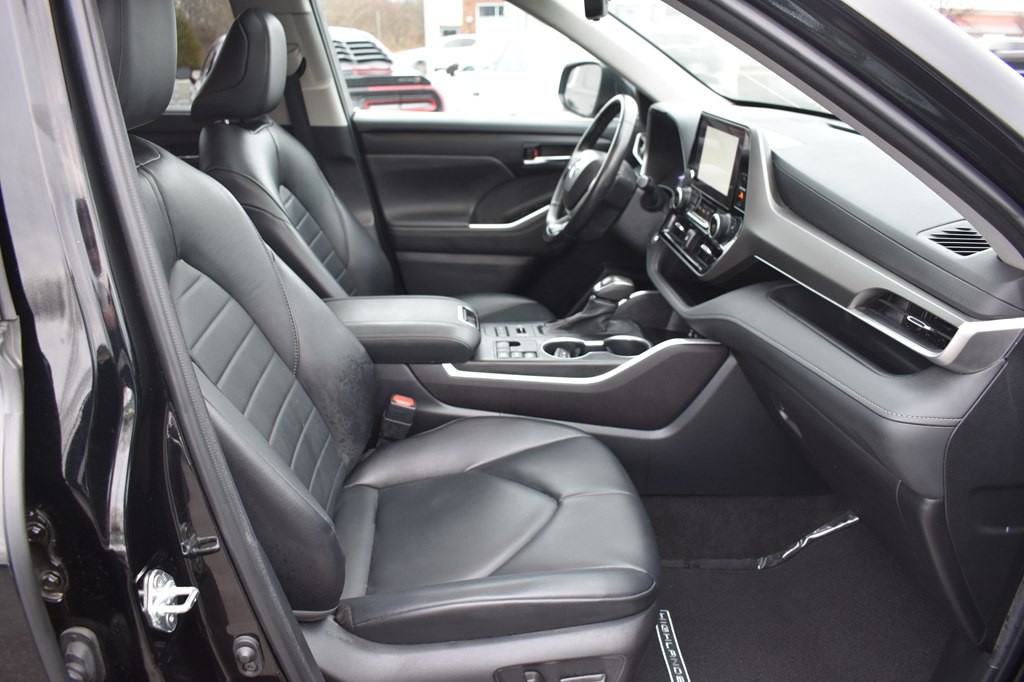 2023 Toyota Highlander Image 24