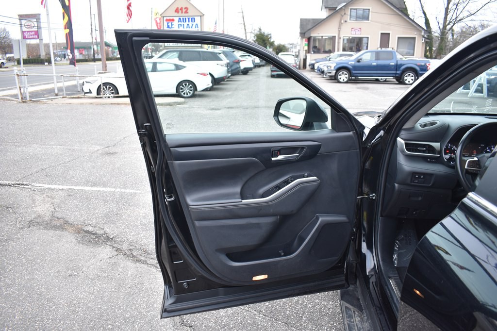 2023 Toyota Highlander Image 28