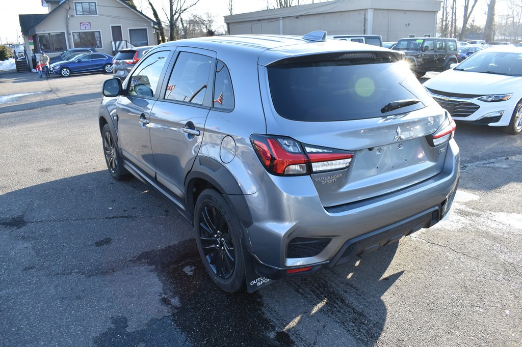 2024 Mitsubishi Outlander Image 6