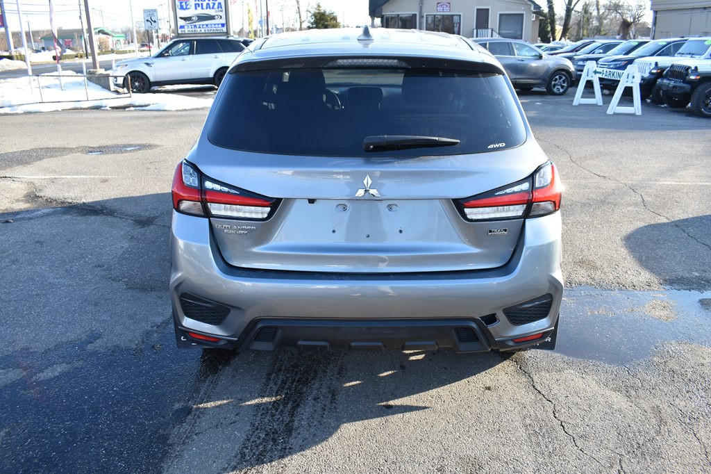 2024 Mitsubishi Outlander Image 7