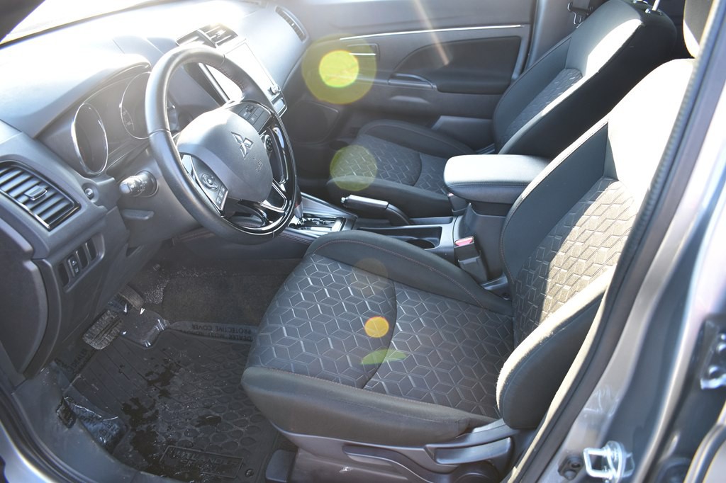 2024 Mitsubishi Outlander Image 10