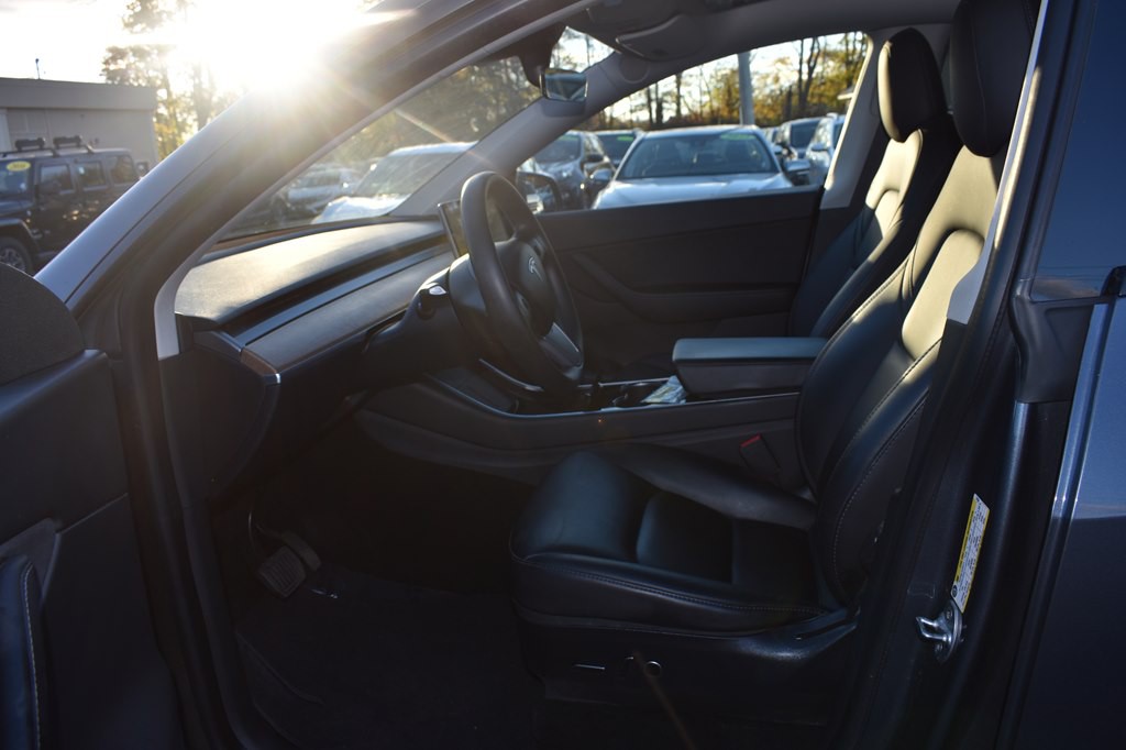 2021 Tesla Model Y Image 8